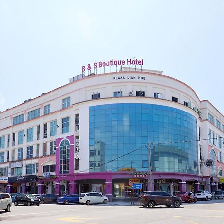 B&S Boutique Hotel Batu Pahat Exterior photo